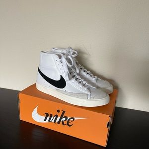Nike blazers mid ‘77